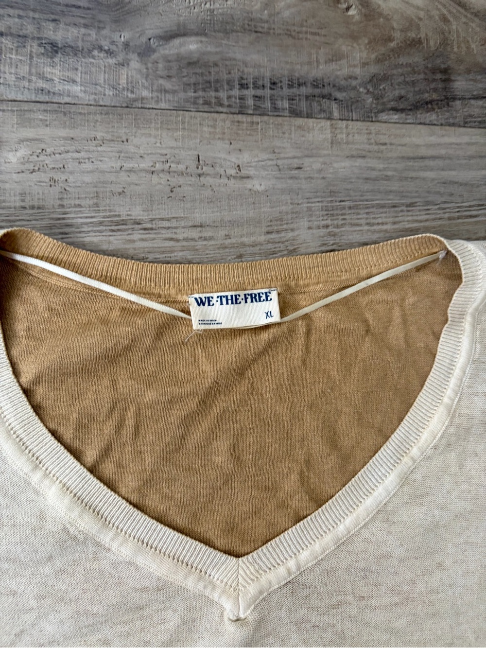 Free People We the Free Dolman Tan V-Neck
Pullover - Picture 3 of 8